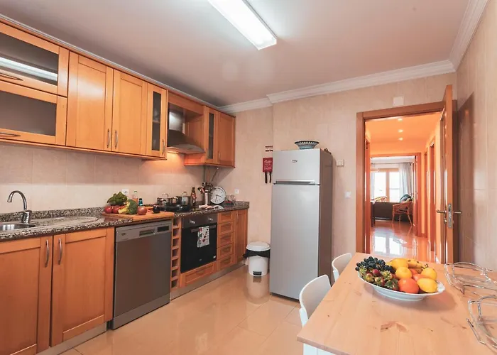 13 - Great Location דירה *