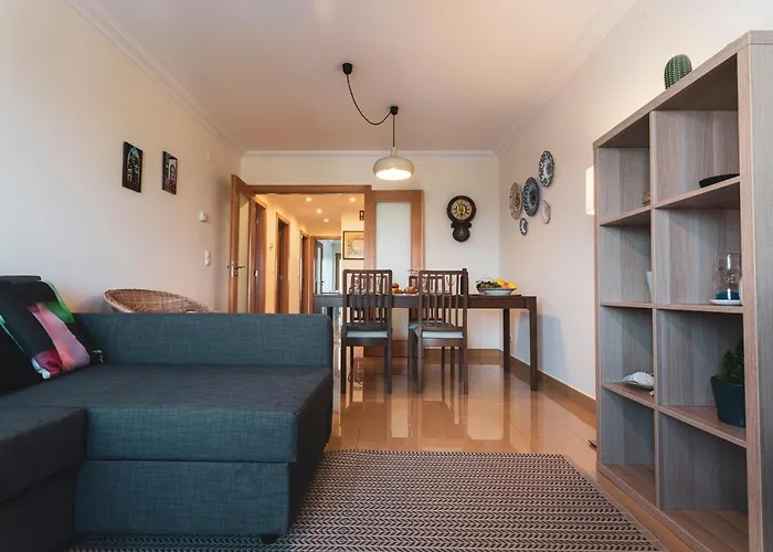 13 - Great Location דירה פניש